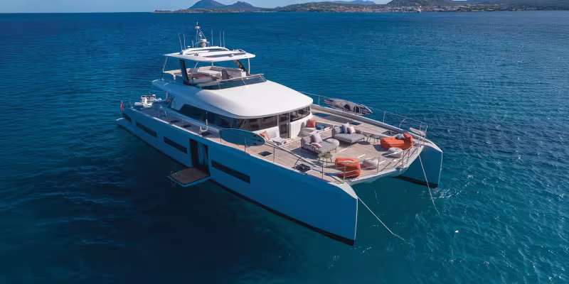 Zenit is a Lagoon Seventy 8 
built in 2024; this multiyacht offers particularly large 
outdoor spaces.