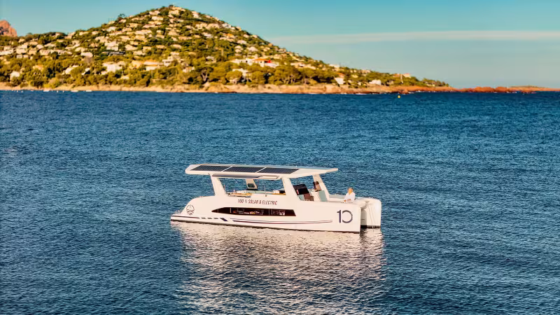 The Millikan M10 is tested in our Special Issue #27.