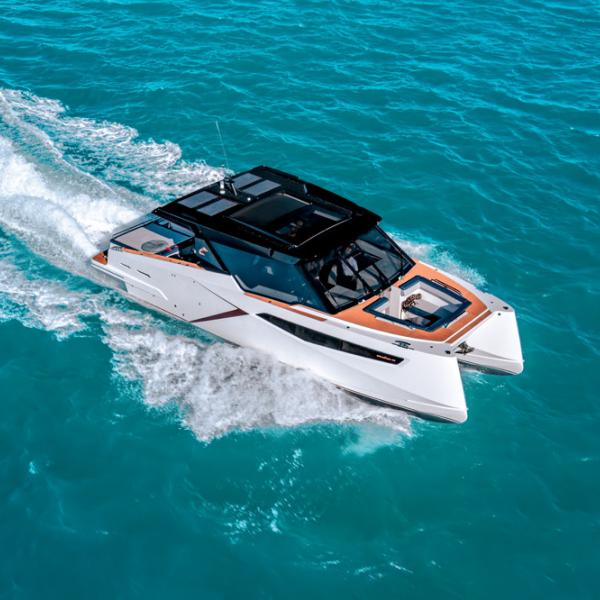 Lively and fun to helm, the Dracan 42 can exceed 30 knots when equipped with two  400 HP Mercury outboard motors.
