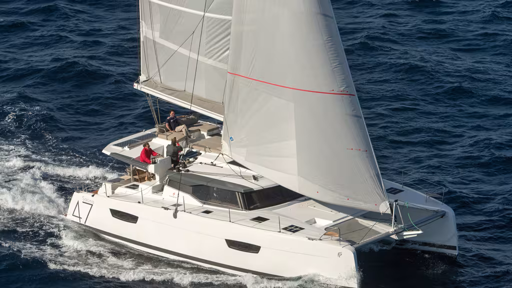 Nothing prevents this (very) comfortable catamaran from romping along in a breeze 