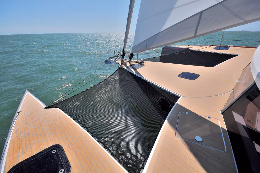 The perspective of the 3 bows is enticing!