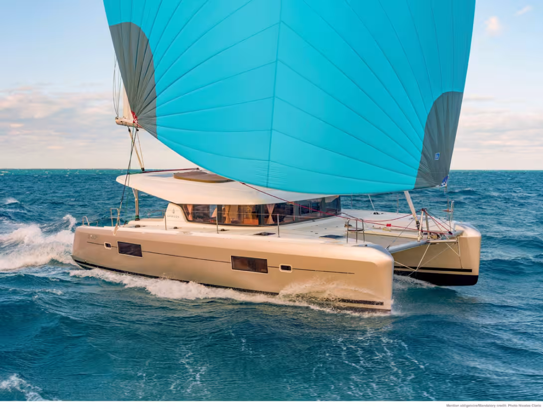 Launched in 2016 and still in production (though due to be replaced soon), the Lagoon 42 is in contention to become THE most popular second-hand multihull, since its total production, with over 1,000 units, is set to exceed that of the Lagoon 450...