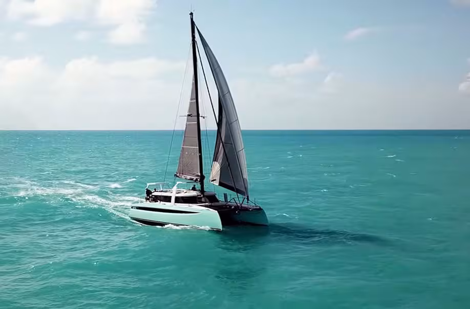 HH50 SPORTS CRUISER Catamaran - Boat Review Teaser - Multihulls World